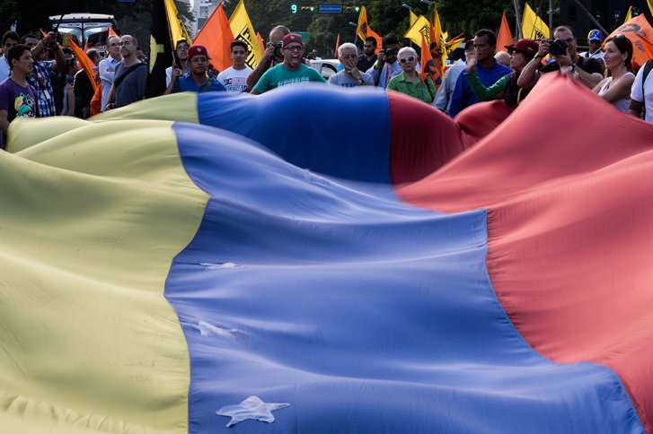 HRW pide presión internacional para revocar estado de excepción en Venezuela