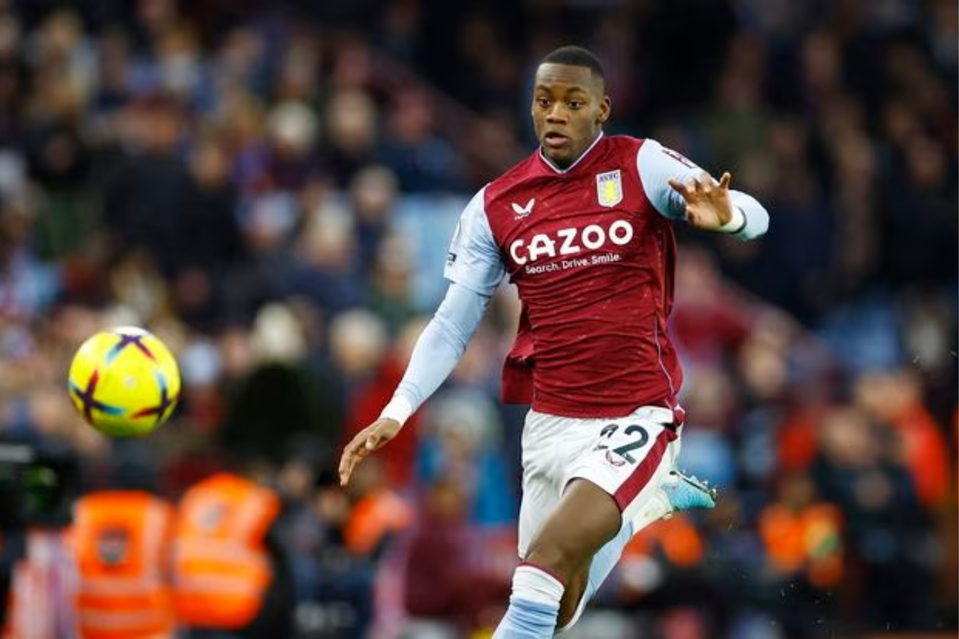 Debut amargo para Jhon Jáder Dúran con Aston Villa en la Premier League