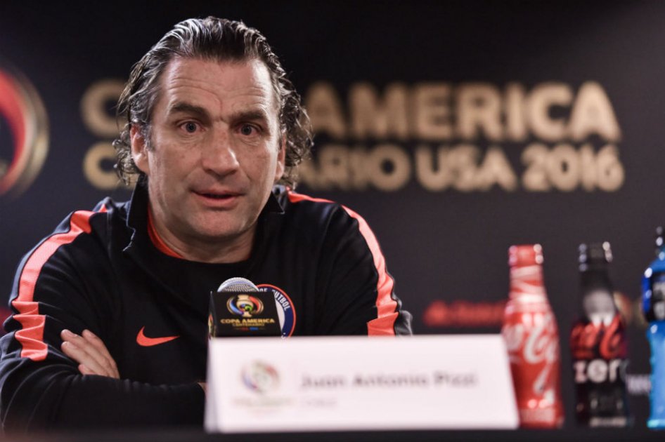 Pizzi: «Esperamos un partido muy cerrado contra Colombia»