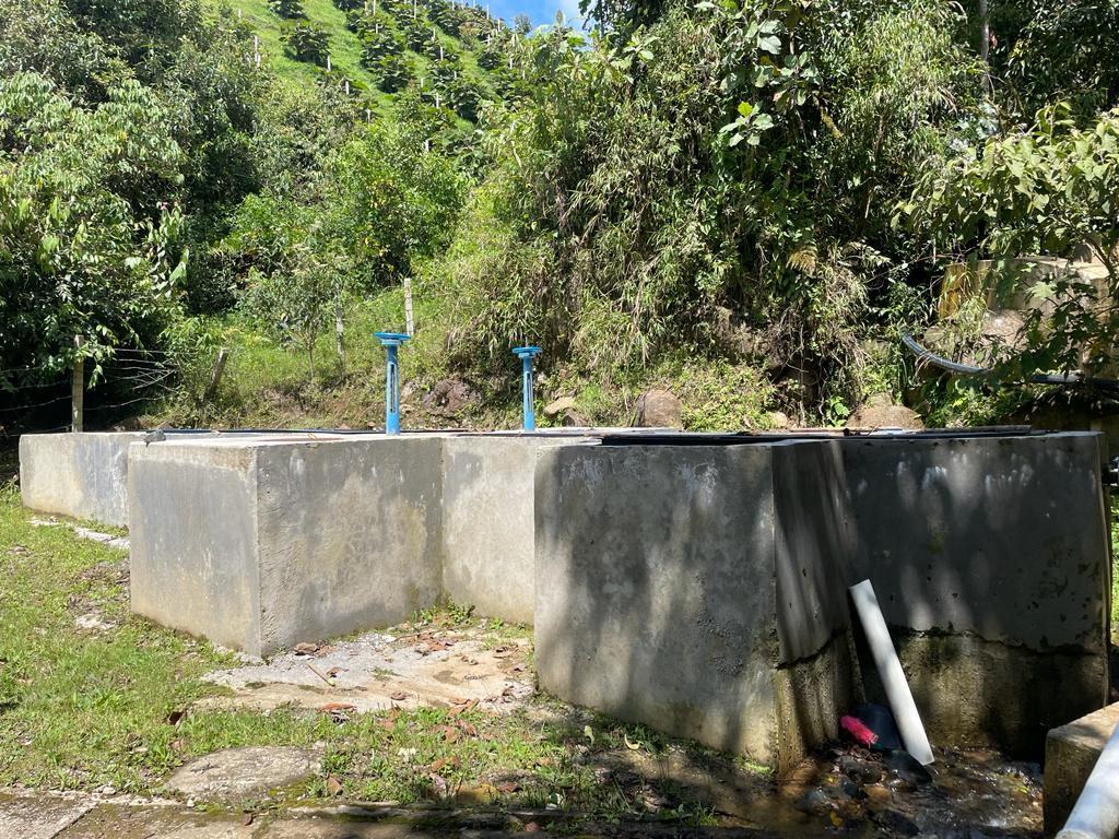 El Acueducto comunitario de Santa Ana tiene una concesión de 8 litros por segundo y no cuenta con una planta de tratamiento.