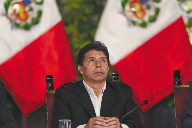 Luz verde en el Parlamento del Perú para acusar a Pedro Castillo por corrupción