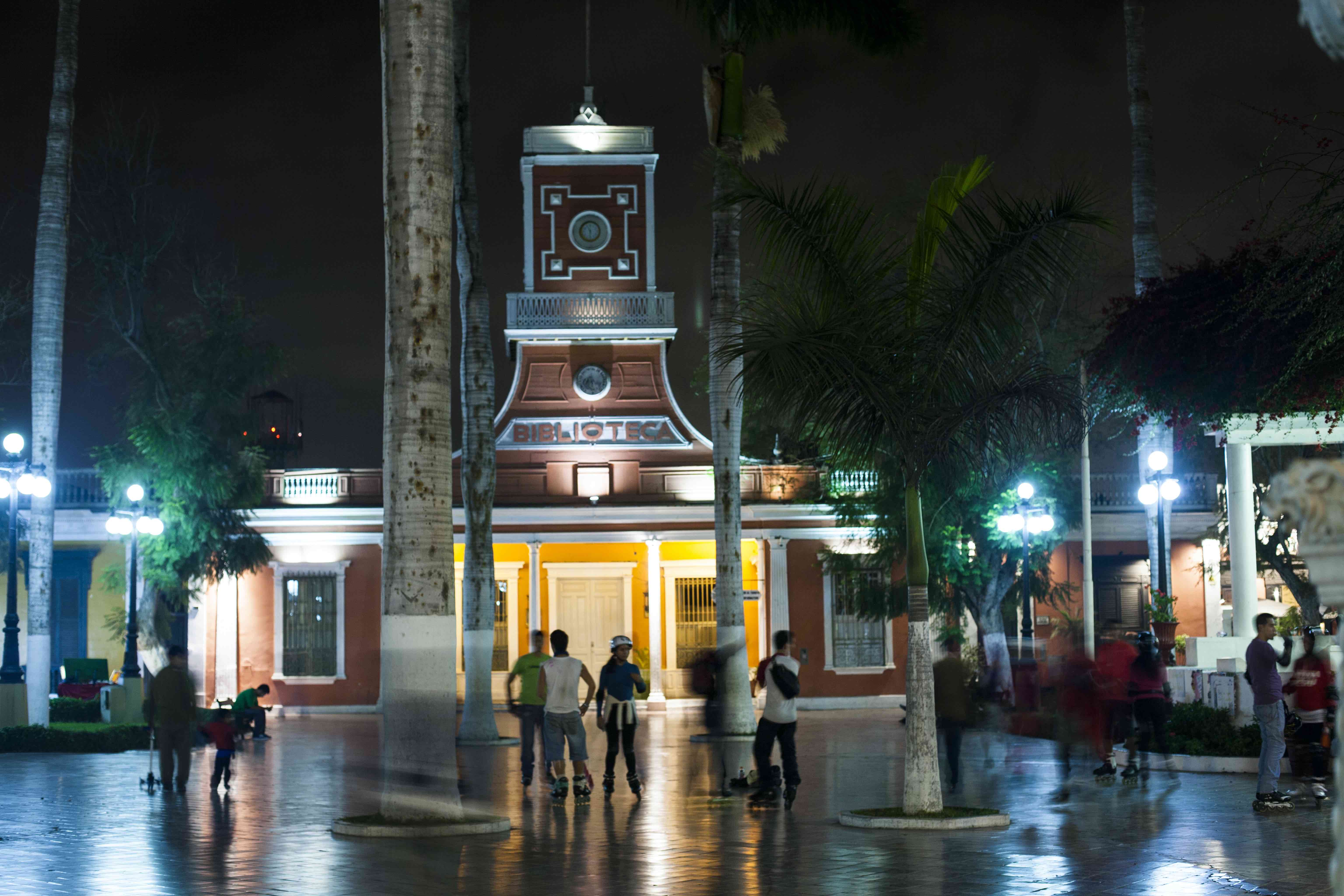 Turismo nocturno en Lima, Perú