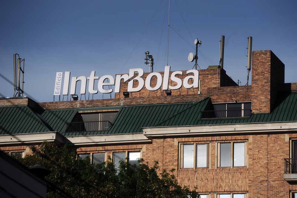 Desde el edificio de Interbolsa, en la Avenida  82, en Bogotá, se fraguó la millonaria estafa. / Archivo
