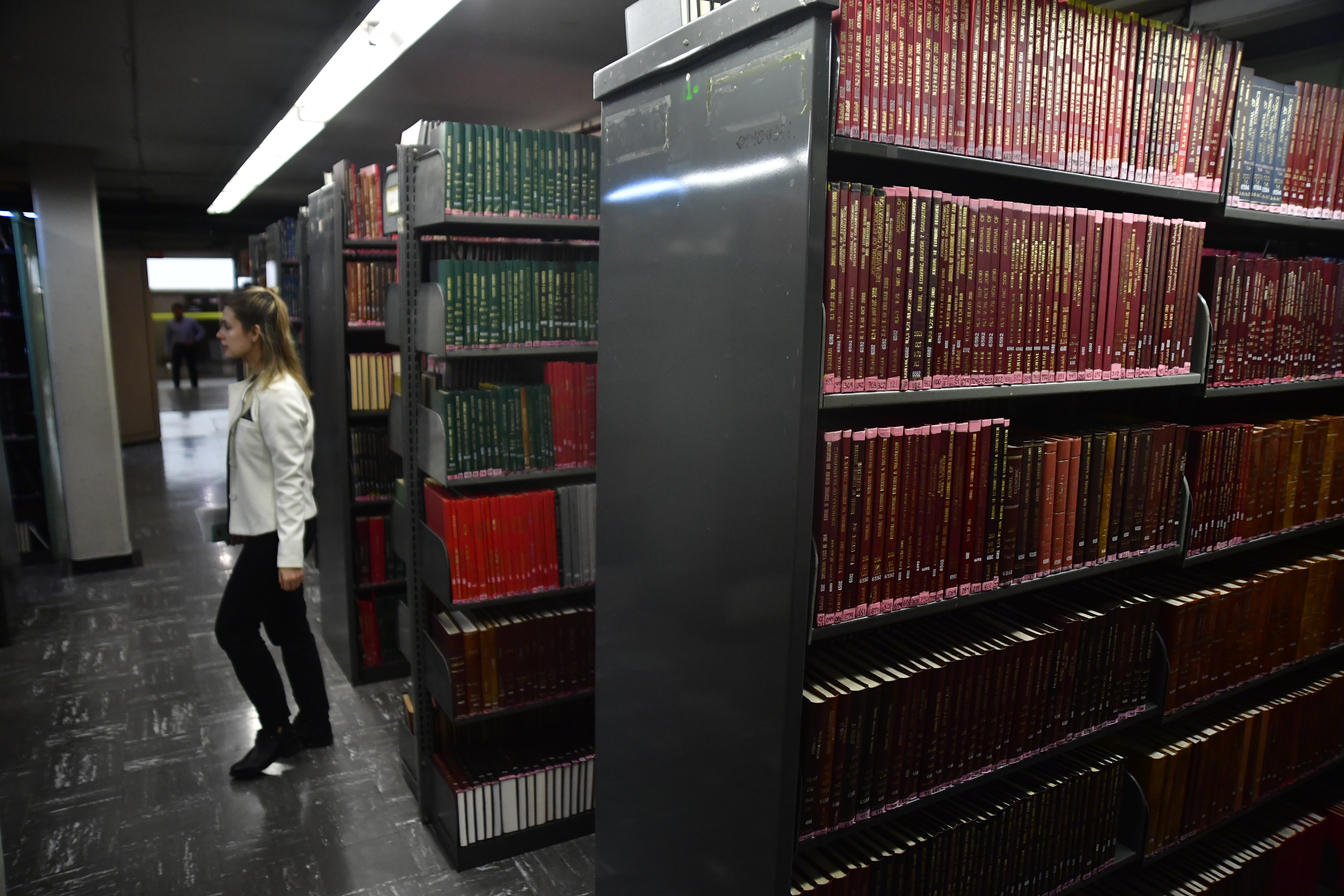 Las bibliotecas sobrevivirán a Internet y a los algoritmos, según historiadores