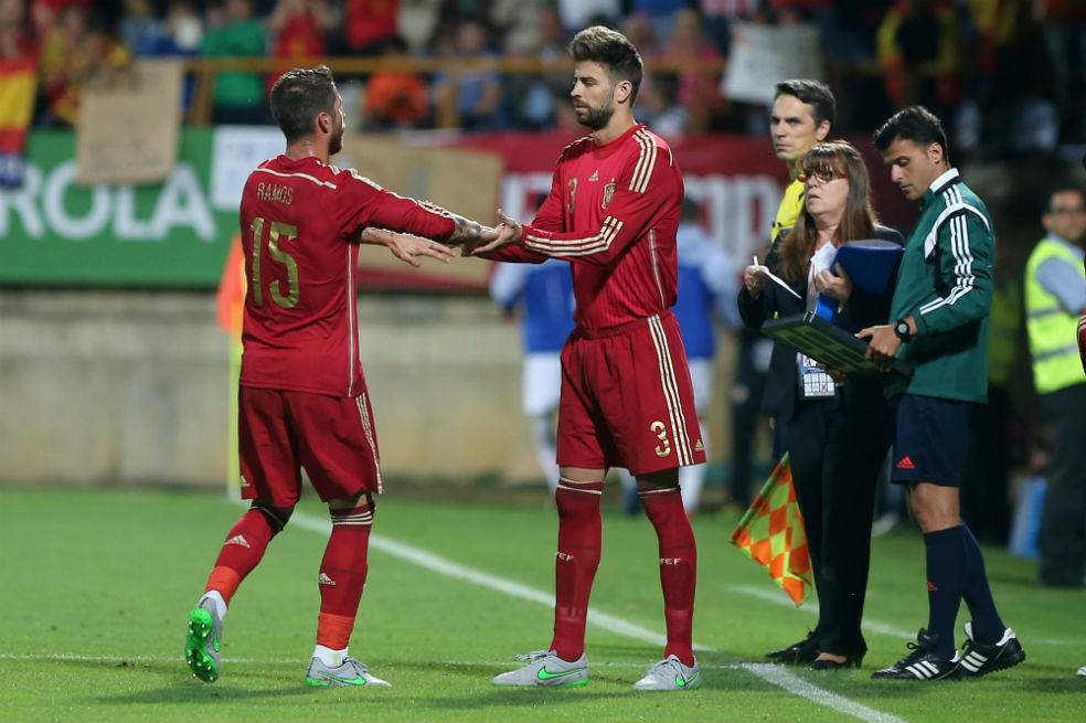 Ideas opuestas de Ramos y Piqué por el referendo en Cataluña