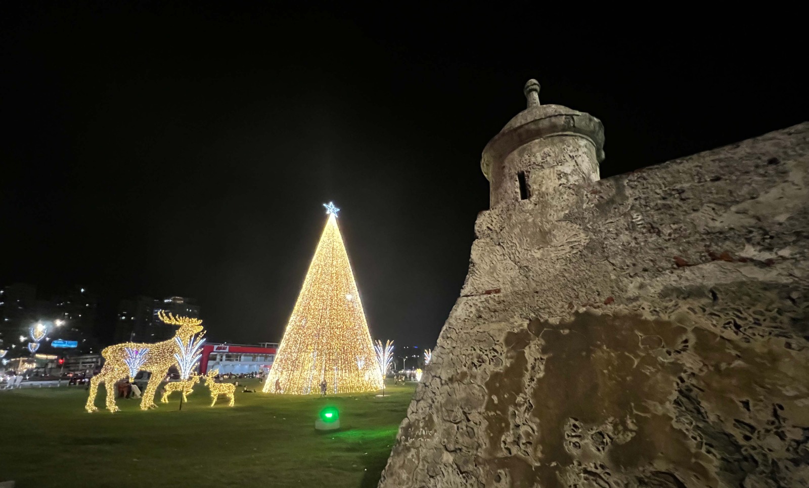 Cartagena de Indias espera recibir 605.789 turistas durante la temporada turística de Navidad 2024 y Año Nuevo del 2025.