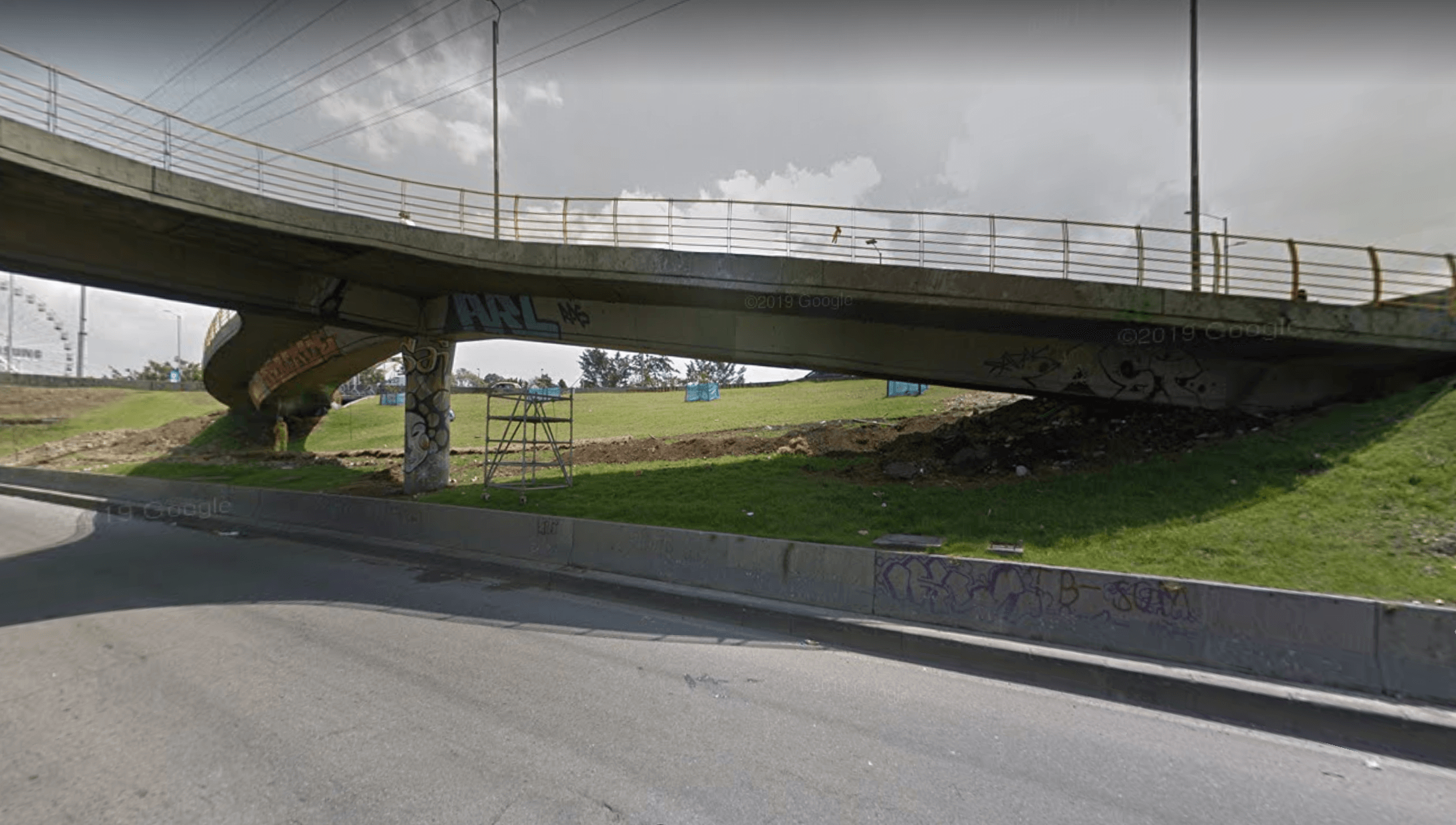 Murió un hombre tras caer del puente de la Avenida 68 con calle 63, en Bogotá
