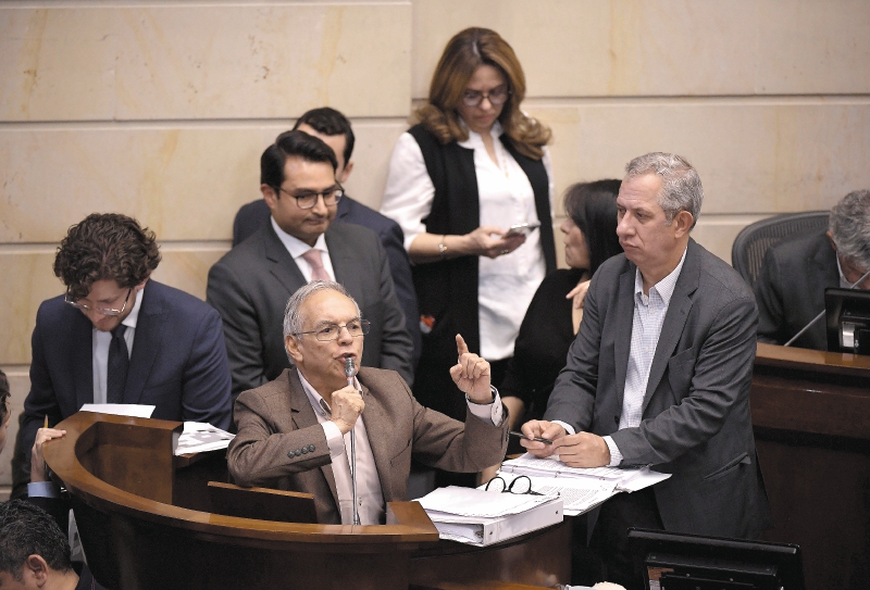 Se enreda en el Senado la conciliación del PND de Petro para corregir error de trámite