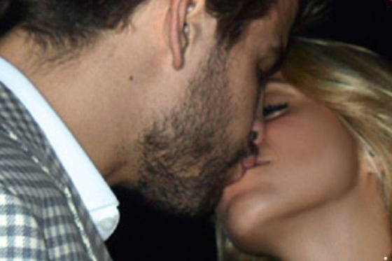 Piqué confiesa estar enamorado de Shakira