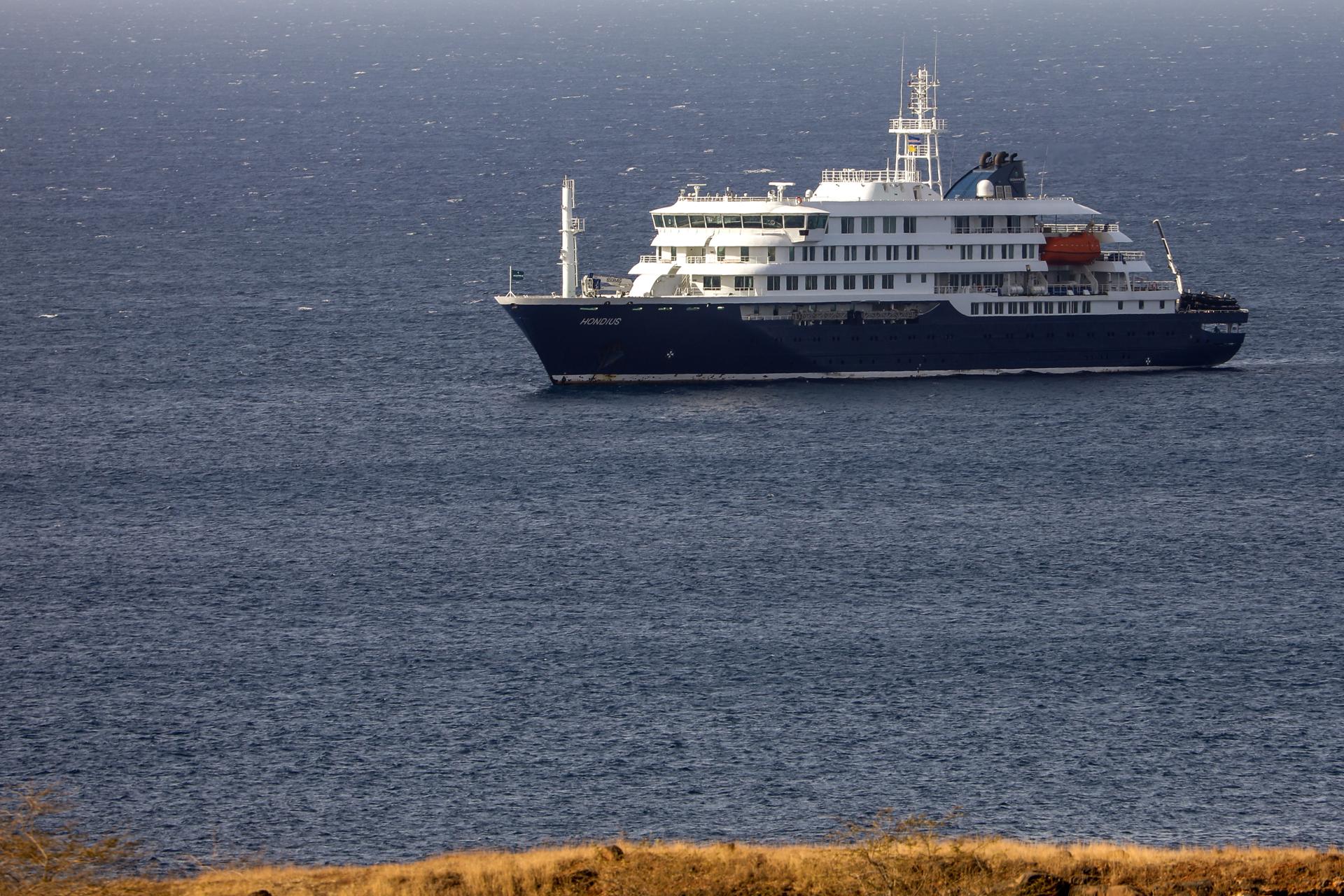 Las claves para entender el hantavirus y el brote que mantiene aislado a un crucero