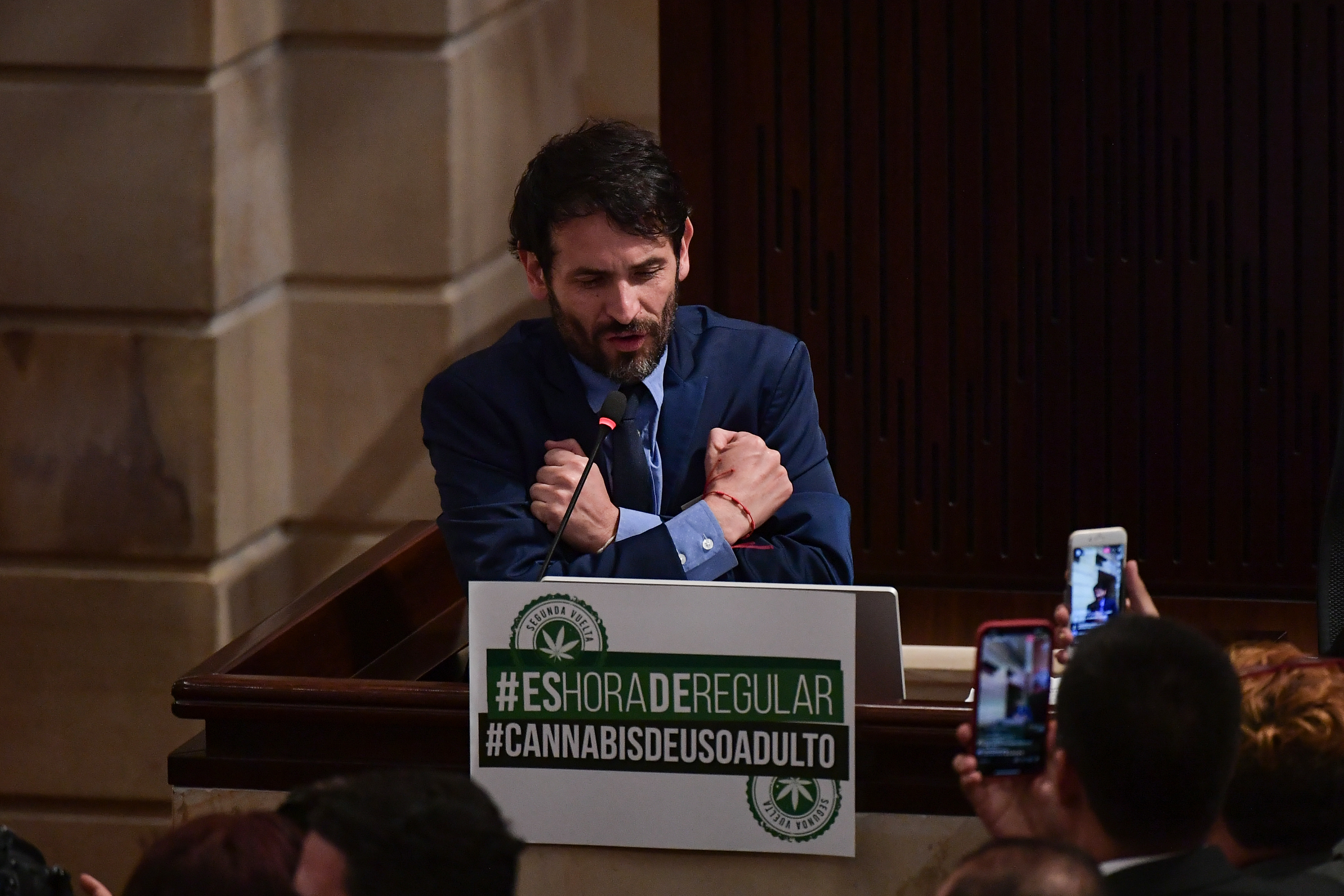 Durante la aprobación en sexto debate de Cámara de Representantes, sobre el consumo de cannabis de uso adulto en Colombia.