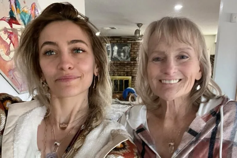 Paris Jackson revela cómo fue el primer encuentro con su madre cuando tenía 15 años