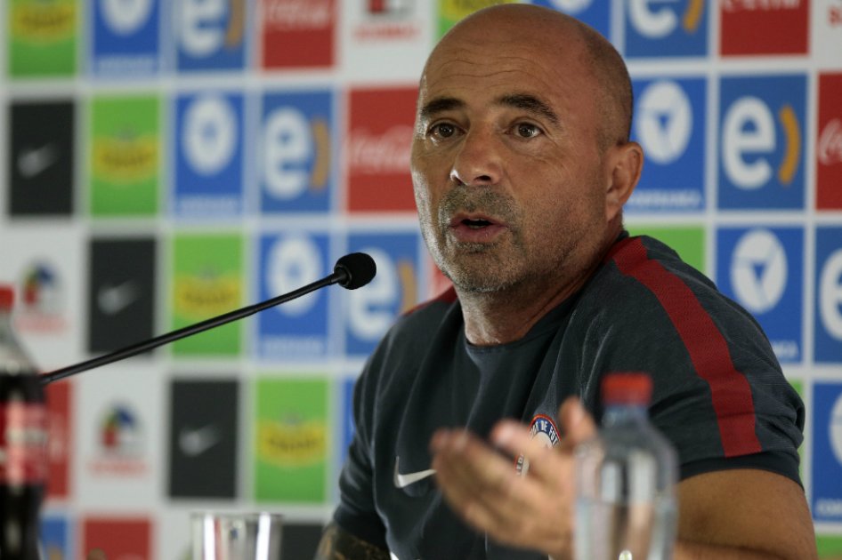 Chile se estrena ante Paraguay como campeón de América entre polémicas y bajas