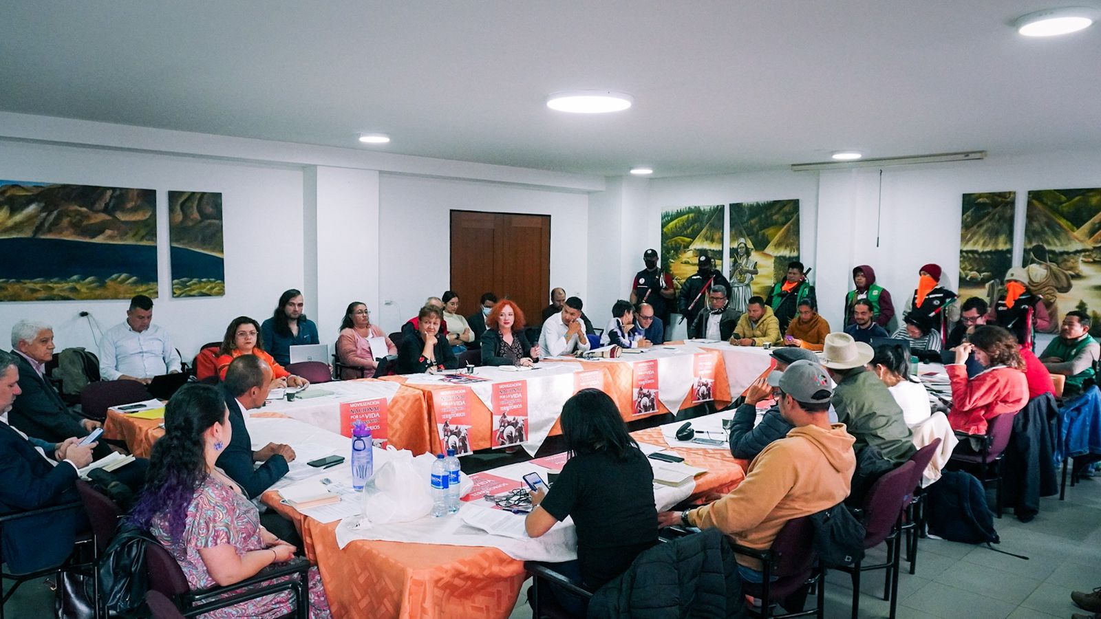 El Ejecutivo se comprometió a dar garantías para la protesta y ofrecer condiciones para el retorno seguro de los manifestantes a sus territorios.