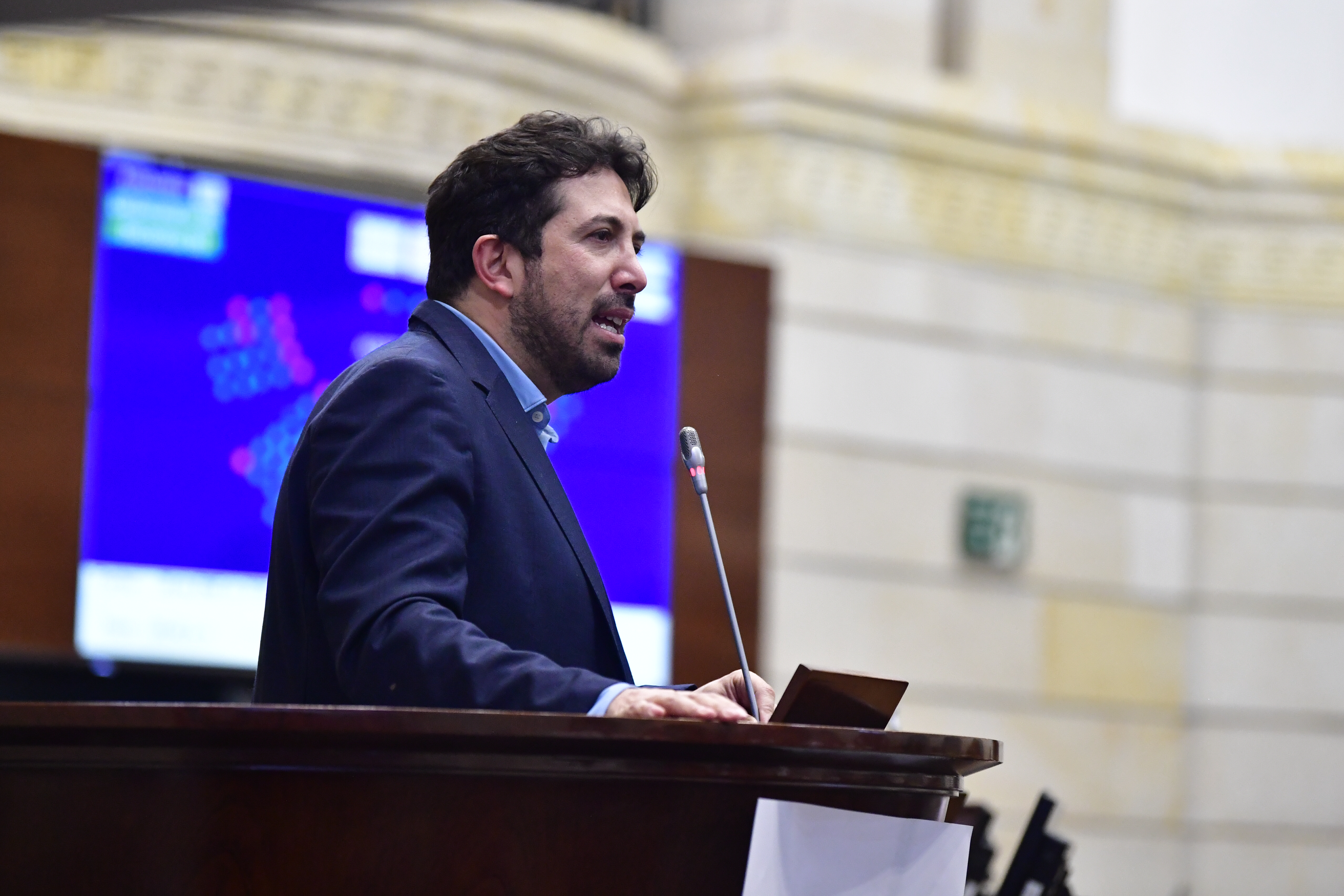 Proponen comisión accidental en el Congreso para recortar gasto del Estado