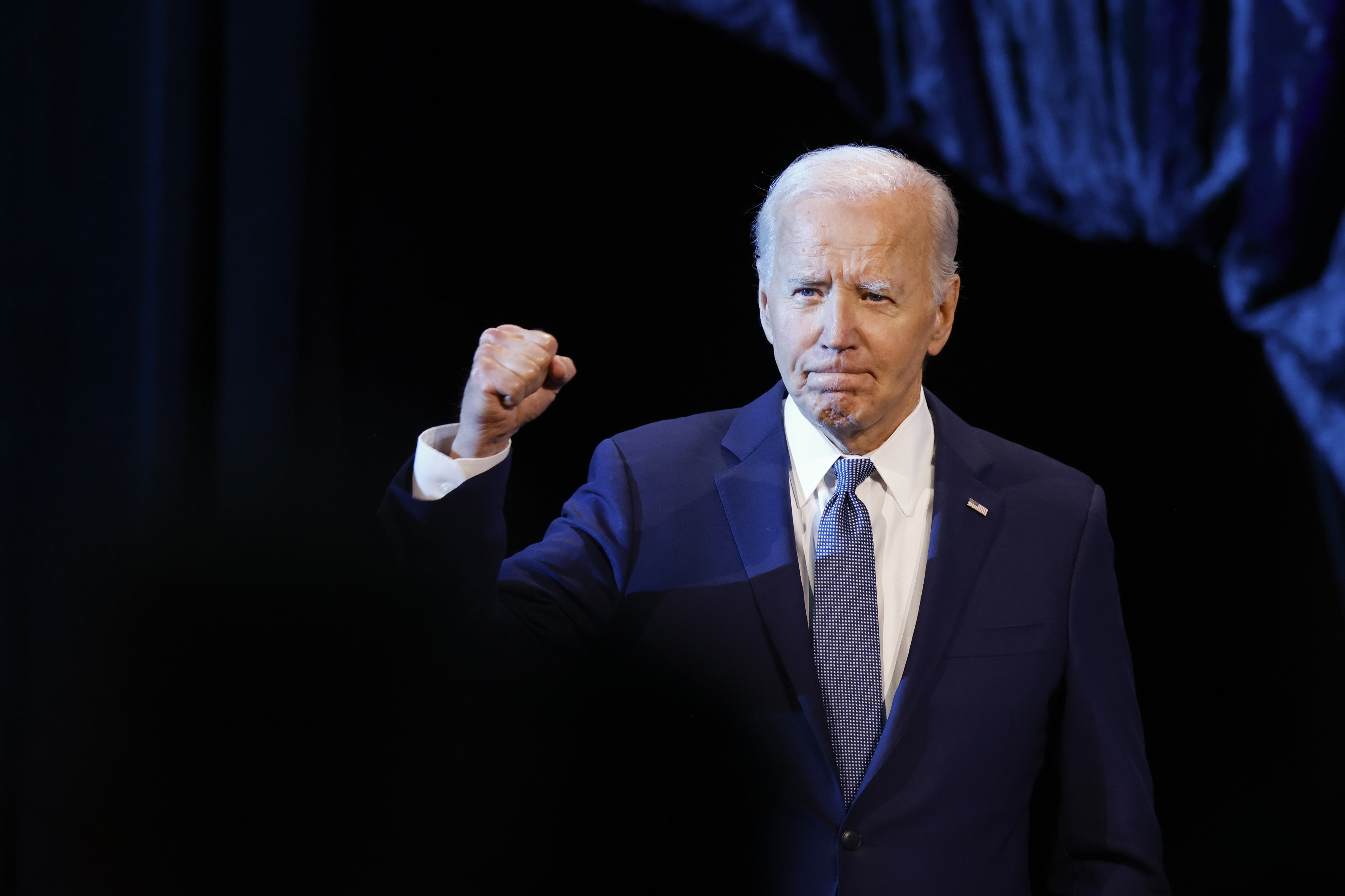 Las Vegas (Usa), 16/07/2024.- US President Joe Biden arrives before speaking during the 115th NAACP National Convention in Las Vegas, Nevada, USA, 16 July 2024. Biden is scheduled to make several appearances at various campaign events in Las Vegas over the next few days. EFE/EPA/CAROLINE BREHMAN