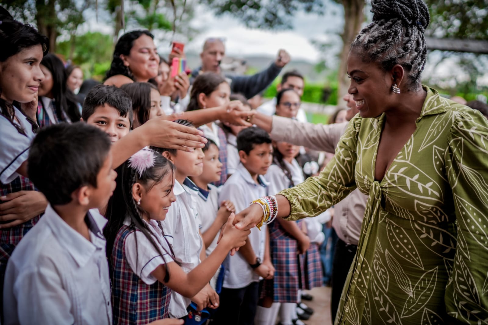 “Regular el derecho a la educación no da espera”