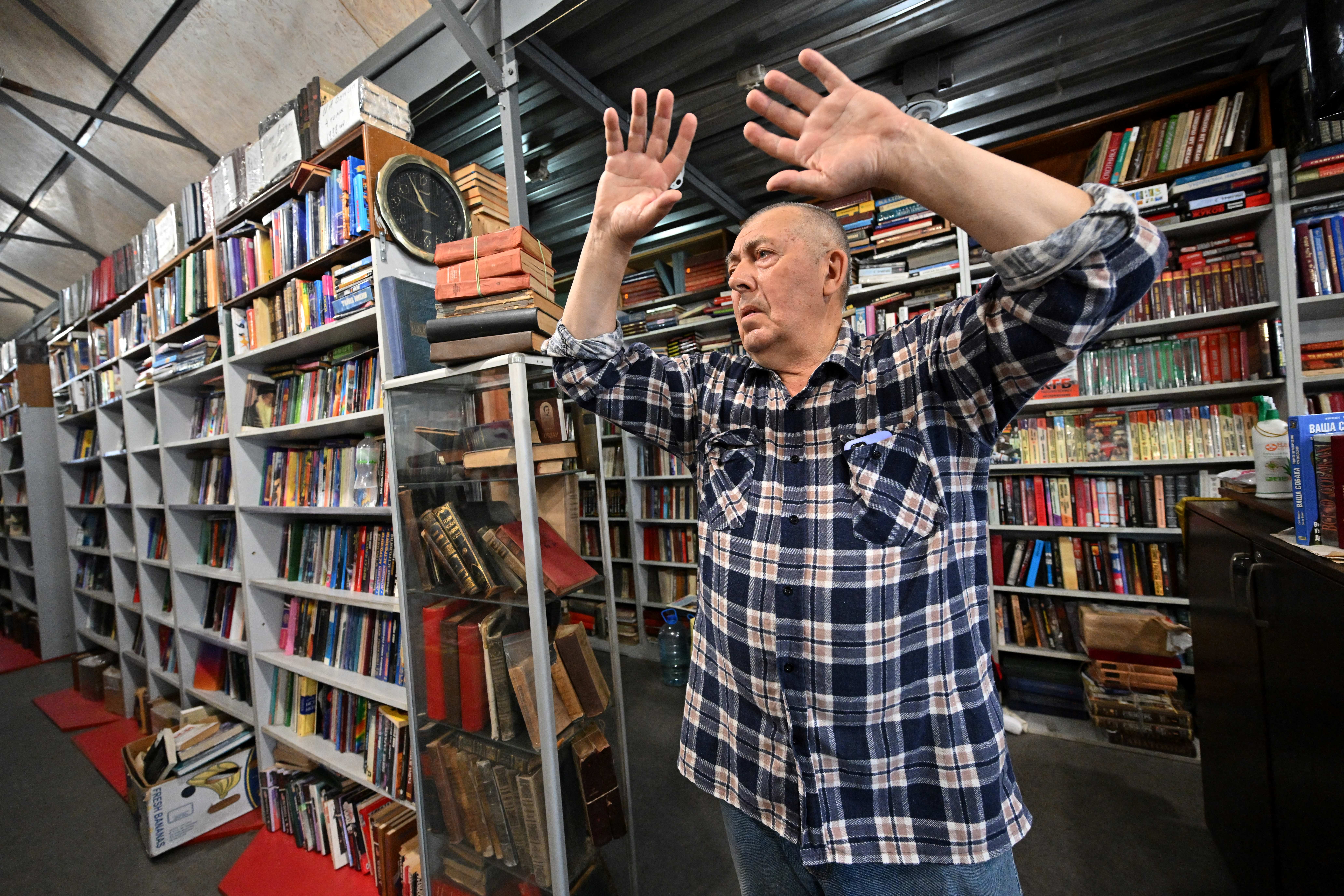 Prohibición de libros en ruso divide a libreros y lectores ucranianos