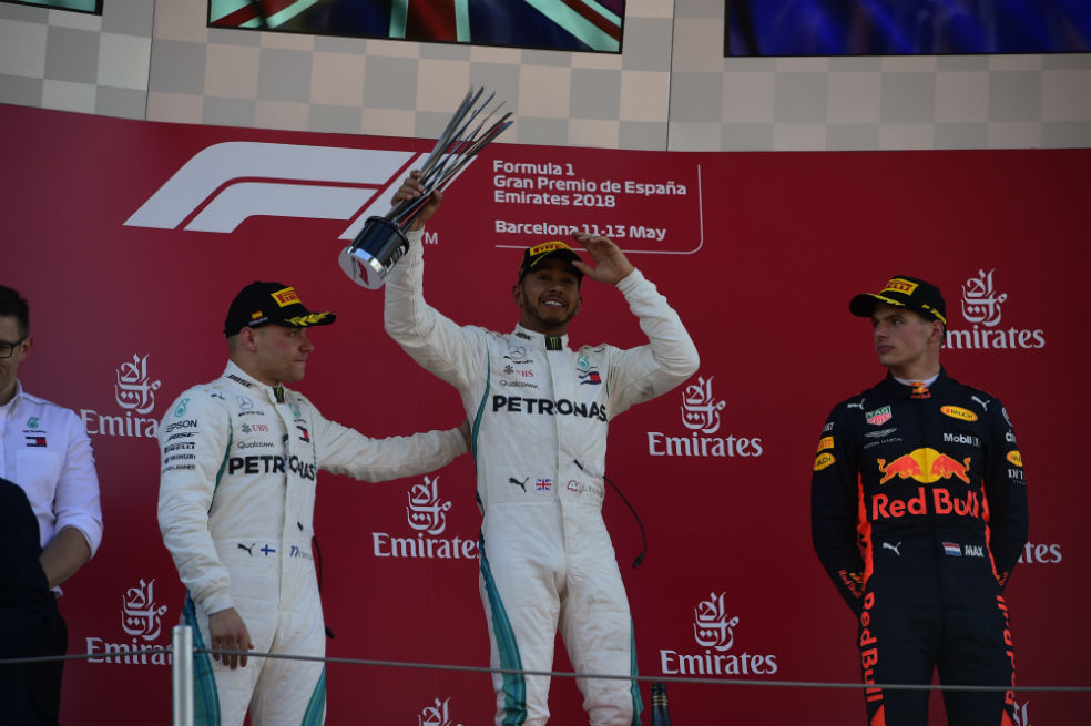 Hamilton ganó en España y se afianzó en el liderato de la F1