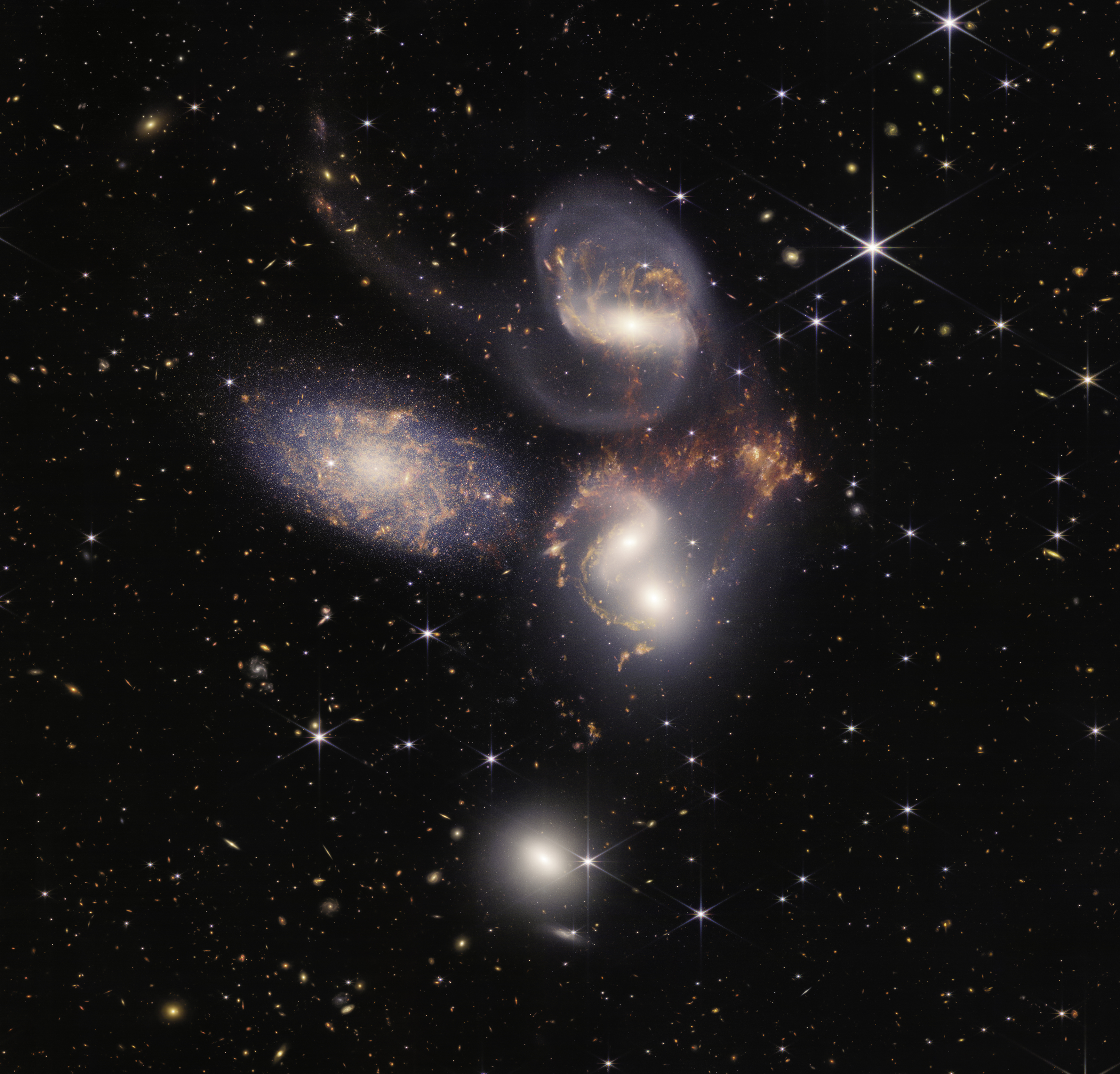 Precipicios cósmicos, una de las nuevas revelaciones del telescopio James Webb