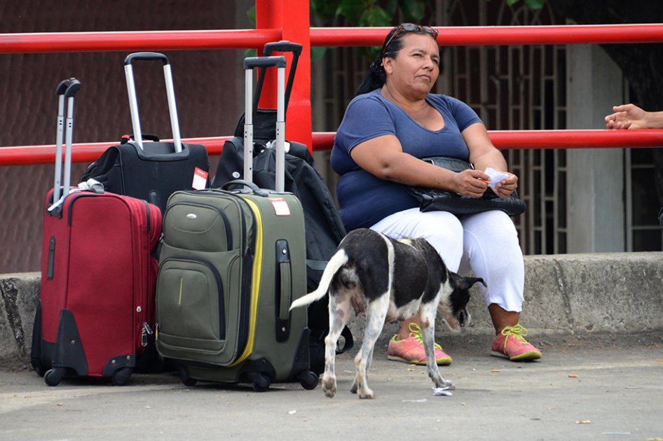 No cesa crisis en Venezuela por falta dinero en efectivo