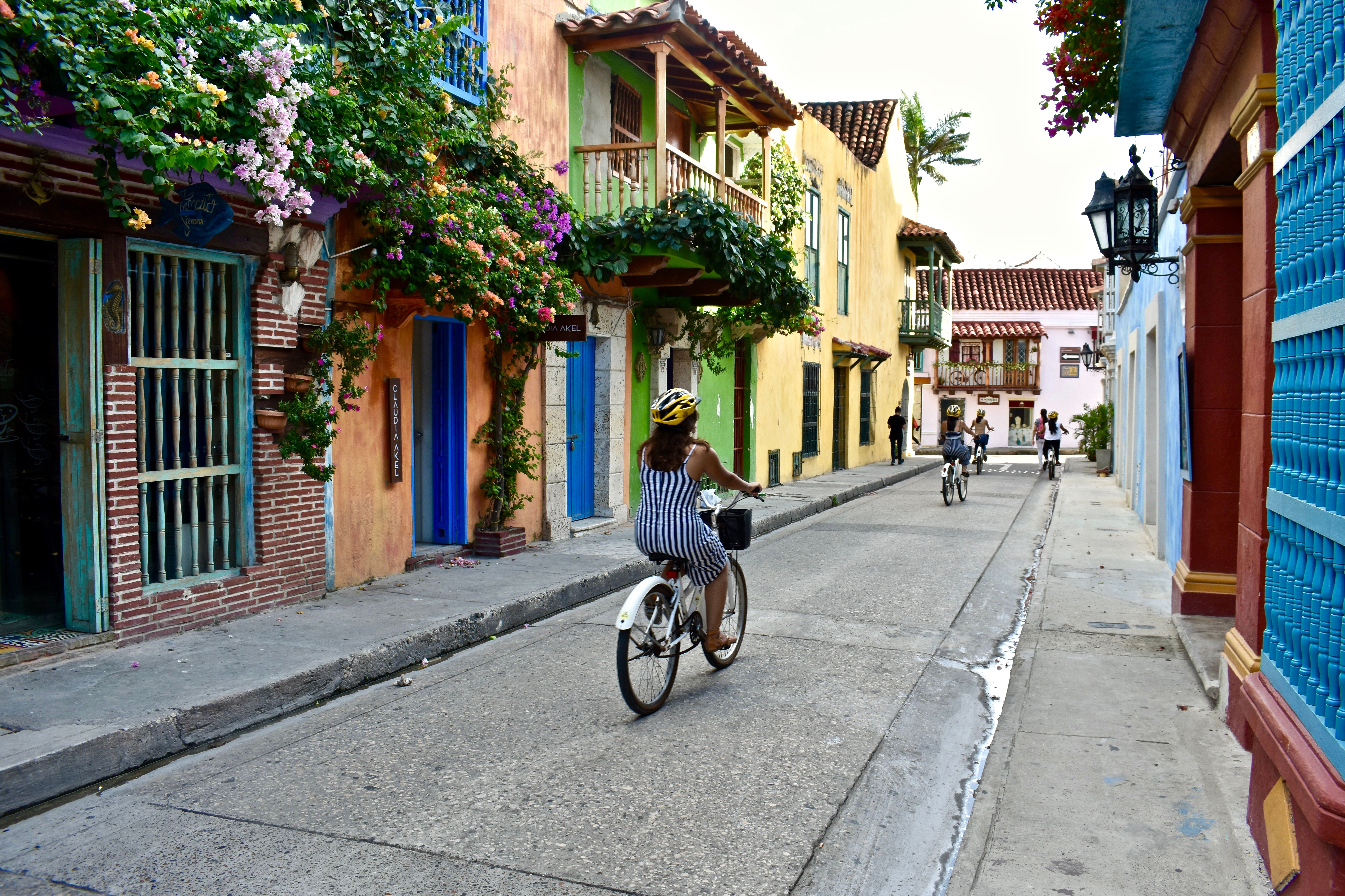 Viajeros en 2025: qué buscan y cómo están transformando el turismo global