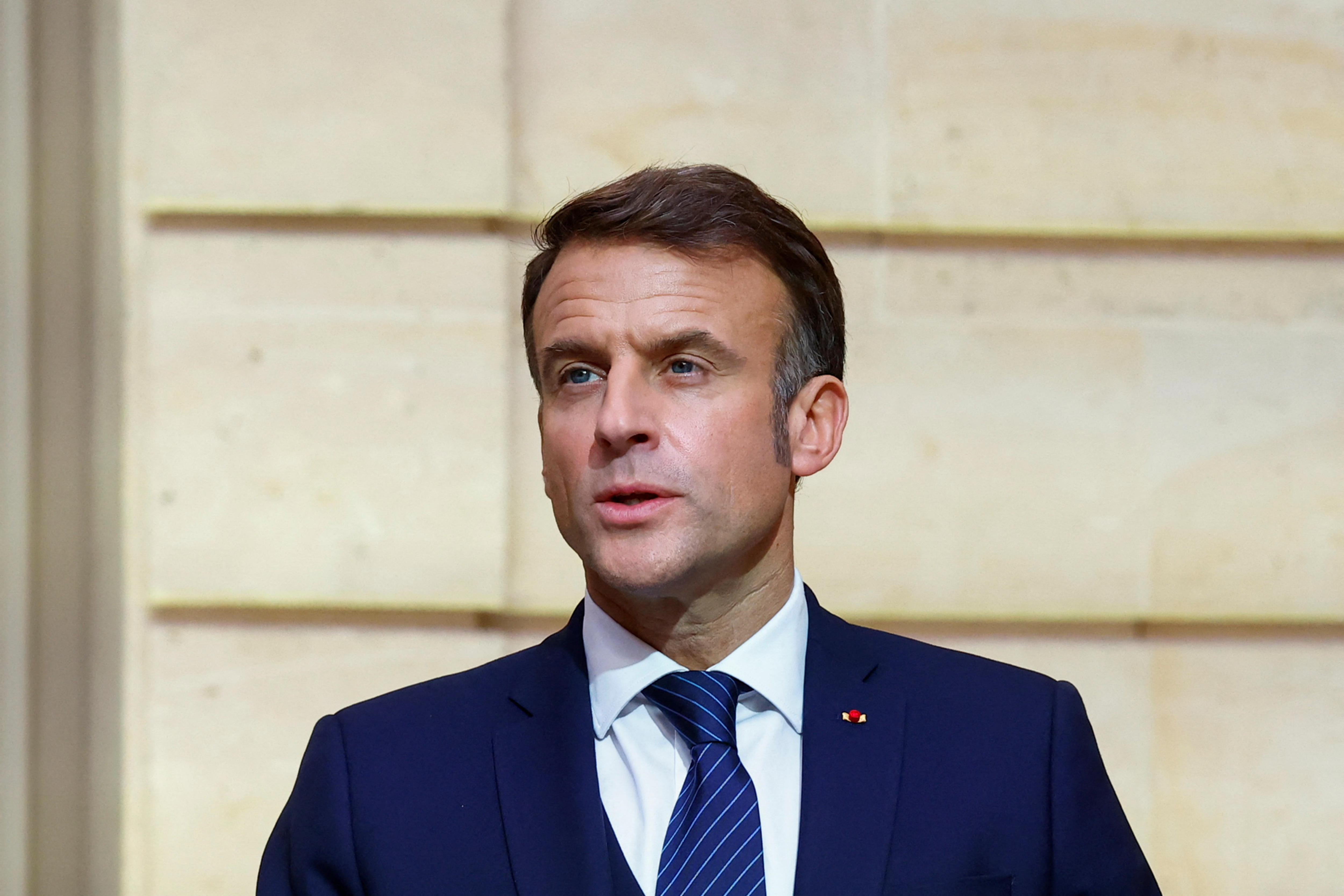 Paris (France), 12/11/2024.- French President Emmanuel Macron delivers statements with NATO secretary general during their meeting at the Elysee Palace, in Paris, France, 12 November 2024. (Francia) EFE/EPA/MANON CRUZ / POOL MAXPPP OUT