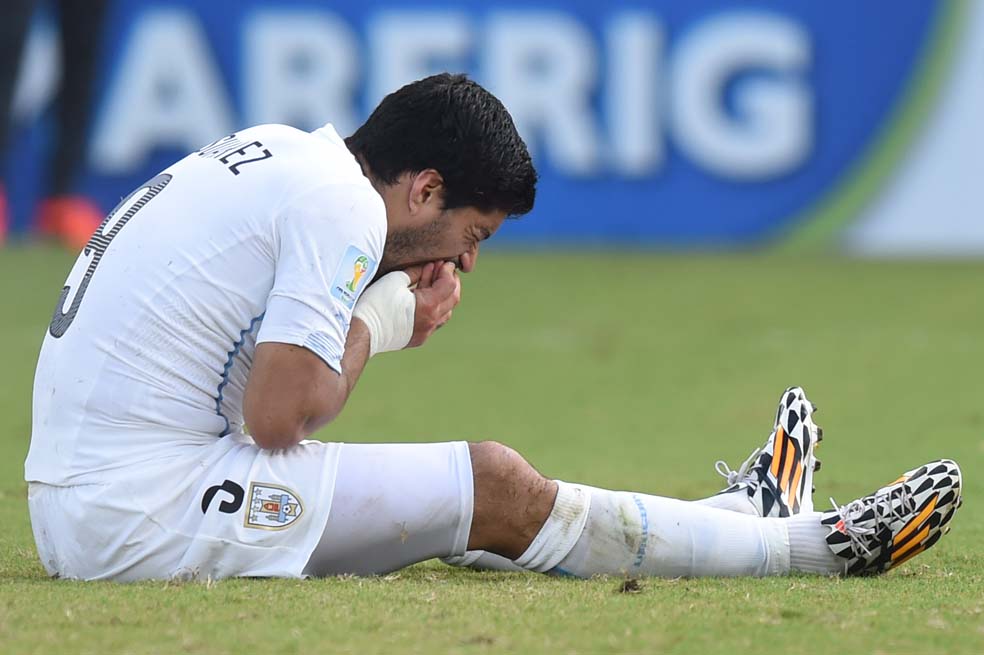 Luis Suárez, objeto de polémica por racismo y conflictos en el camerino