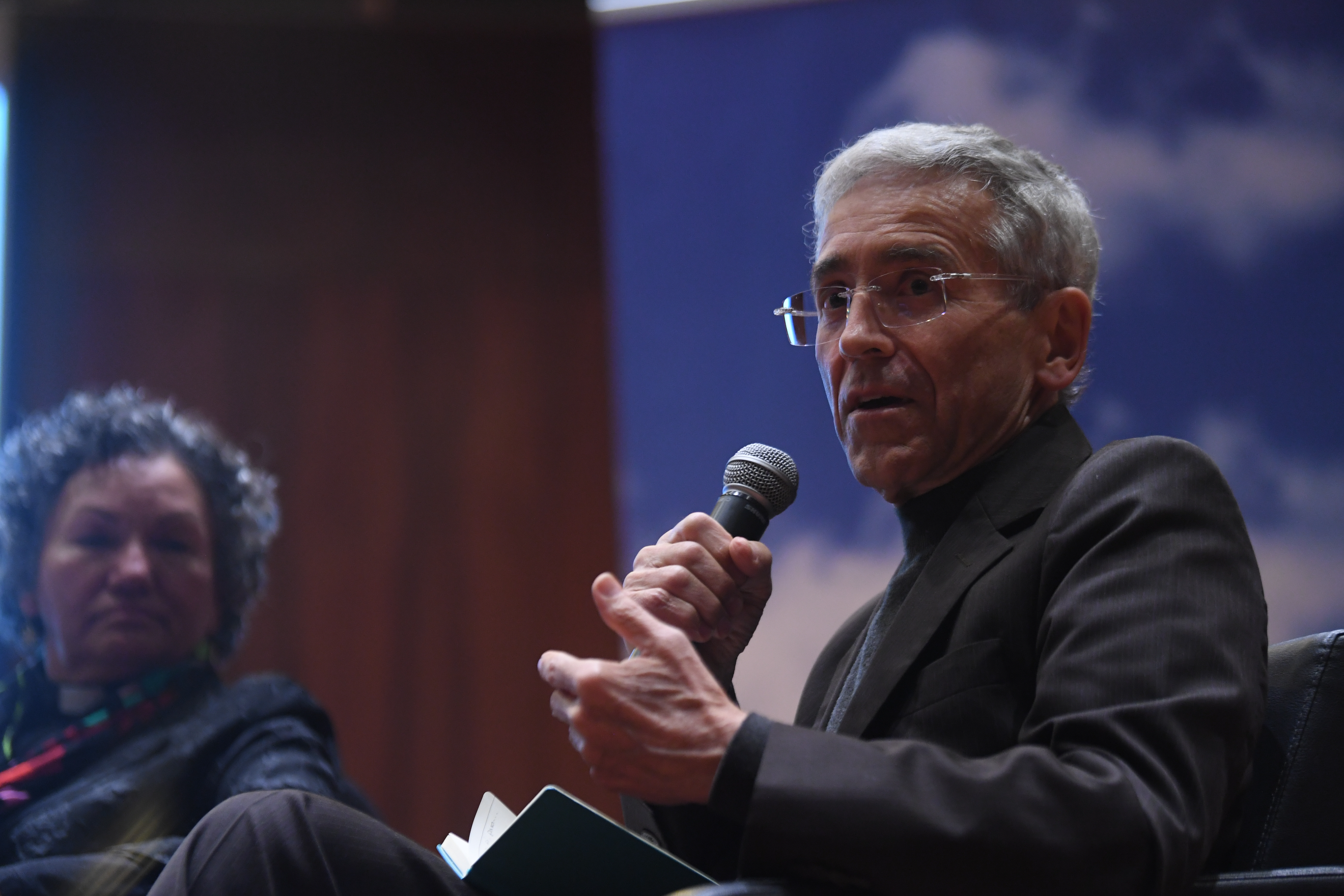 Espero que Uribe pida perdón por los falsos positivos: el llamado de Francisco de Roux