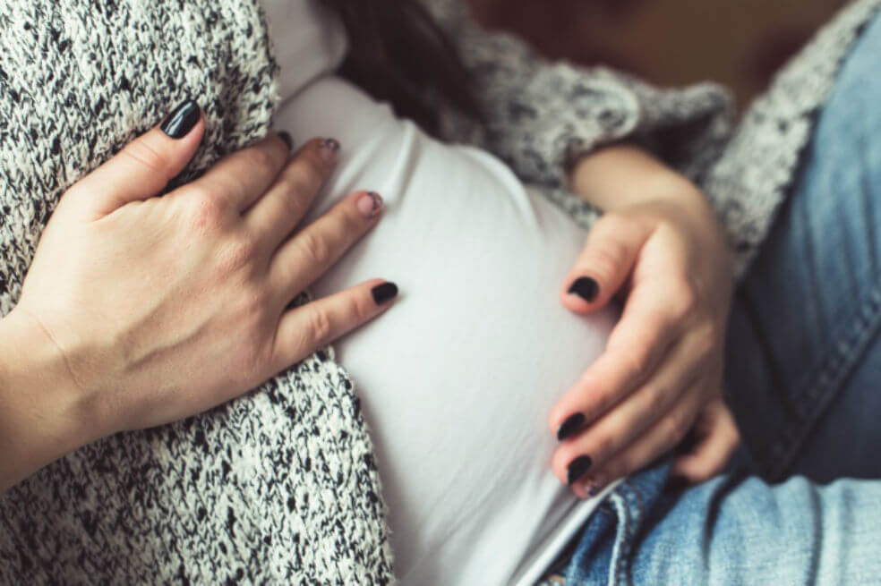 Investigan clínica de Bogotá por presunta negligencia en atención a mujer embarazada