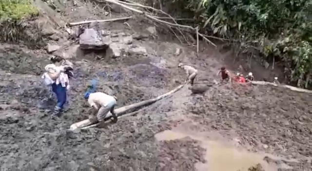 Derrumbe en vía de Santander afectó, al menos, a 6.000 campesinos