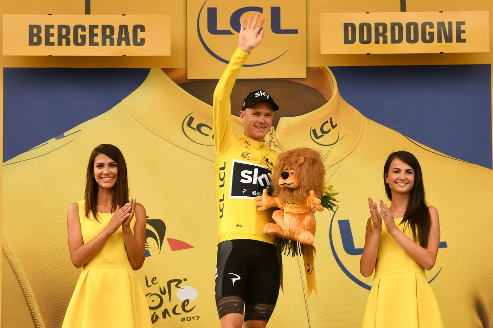 Froome llegó a 50 días de amarillo e igualó a Anquetil