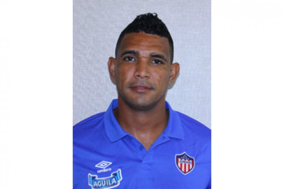 «Yo no ando con nadie del equipo, yo ando solo y no estaba borracho»: Luis Narváez