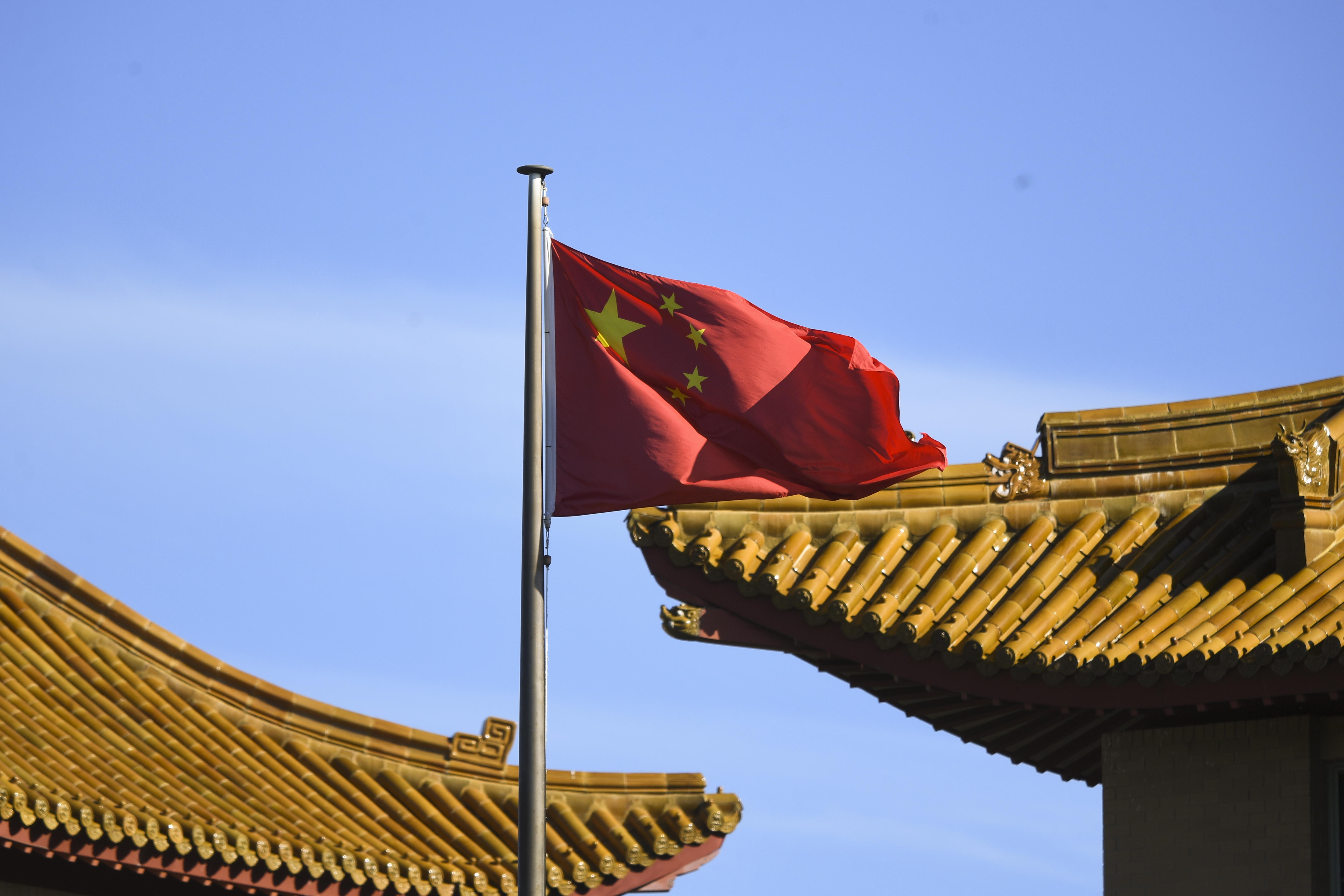 China aprueba sanciones más severas por violaciones del mercado de capitales