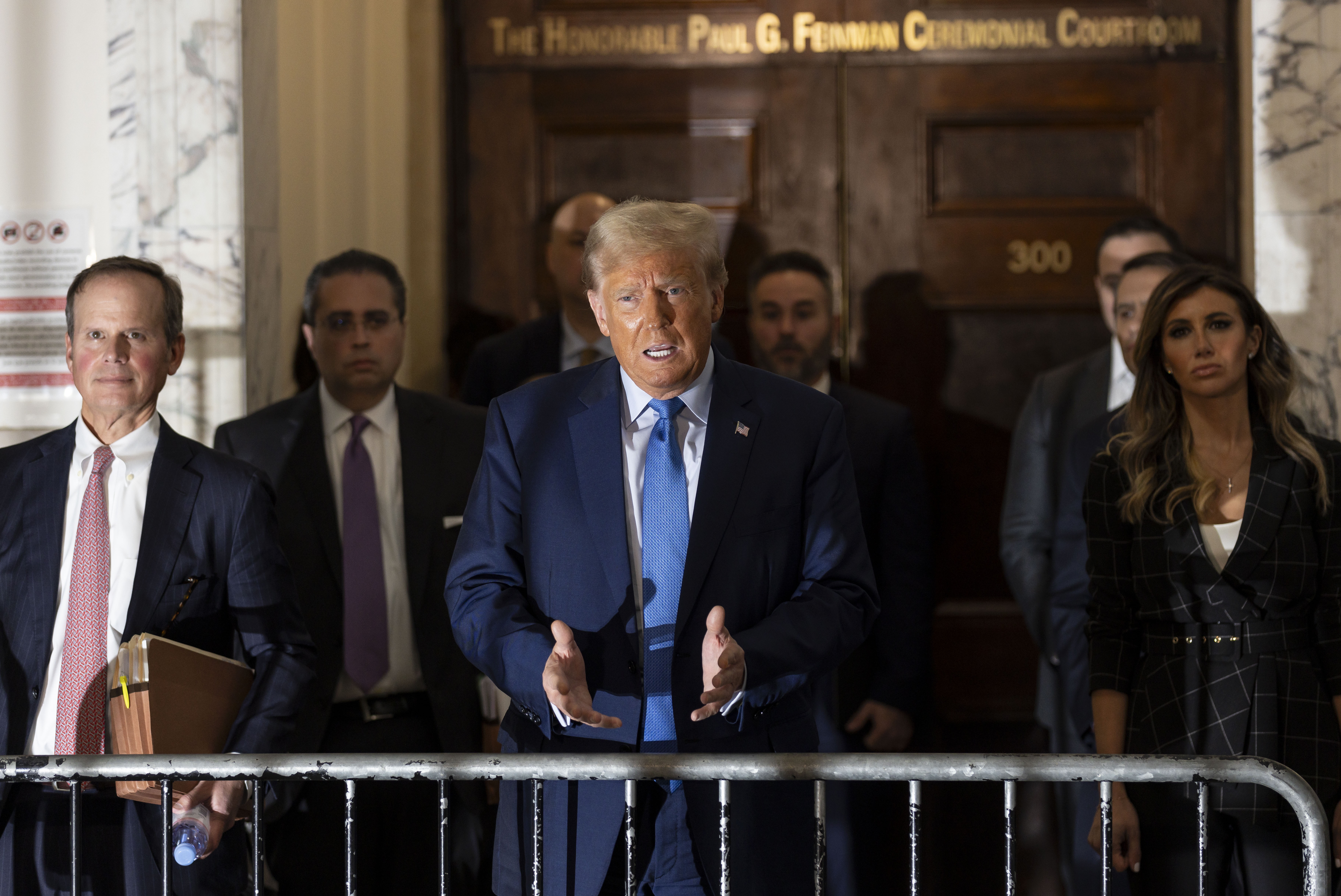 New York (United States), 06/11/2023.- Former US President Donald J. Trump (C) talks to reporters as he exits the courtroom after testifying in the ongoing civil fraud trial being litigated in New York State Supreme Court in New York, New York, USA, 06 November 2023. Trump, his adult sons and the Trump family business are facing a lawsuit by the State of New York accusing them of inflating the value of assets to get favorable loans from banks. (Nueva York) EFE/EPA/JUSTIN LANE