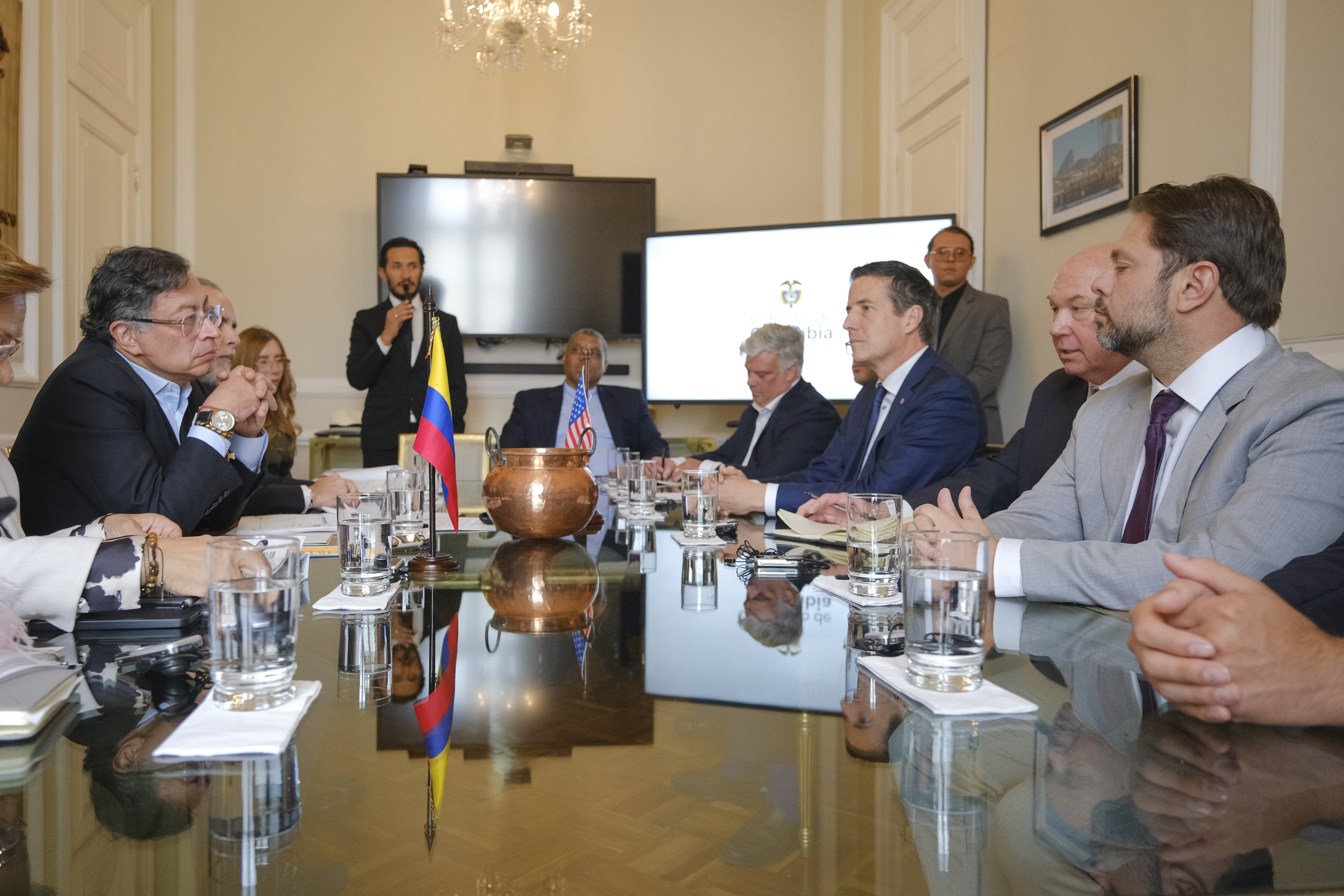 Petro se reunió con congresistas de los Estados Unidos en medio de roces con Trump