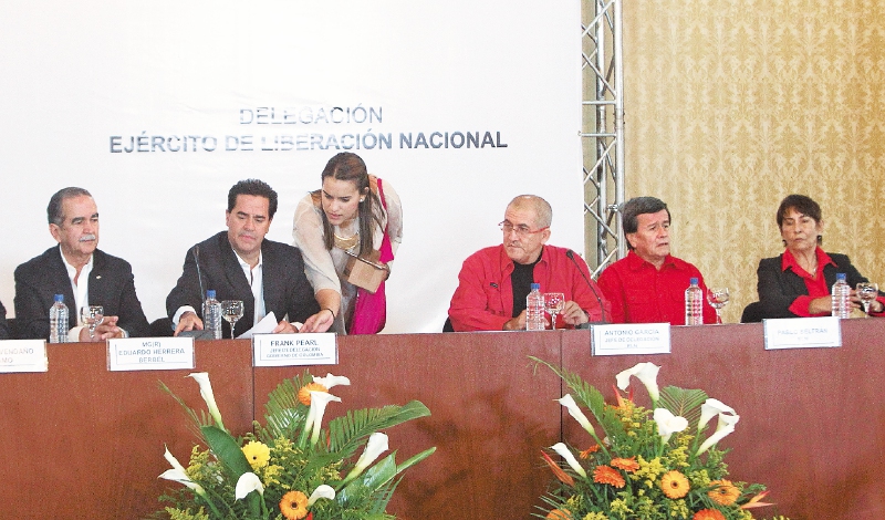 El 31 de marzo, desde Caracas, el Gobierno y el Eln dieron a conocer la agenda de diálogo. / EFE