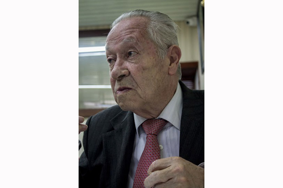 José Luján Zapata, entre leyes y mundos imaginarios