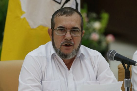 “Perdón por cualquier lágrima que hayamos ocasionado”: Rodrigo Londoño a papa Francisco