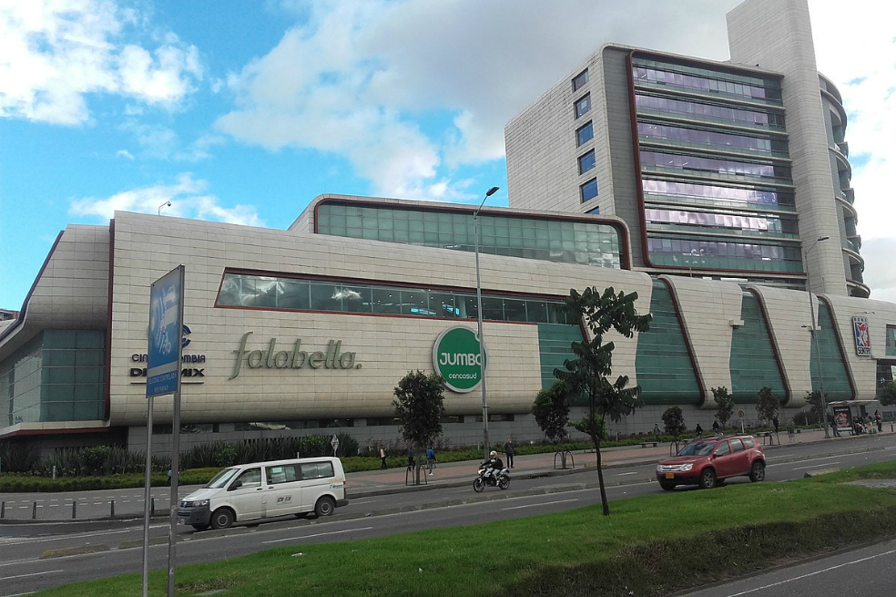 Murió mujer que cayó de terraza de centro comercial en Bogotá