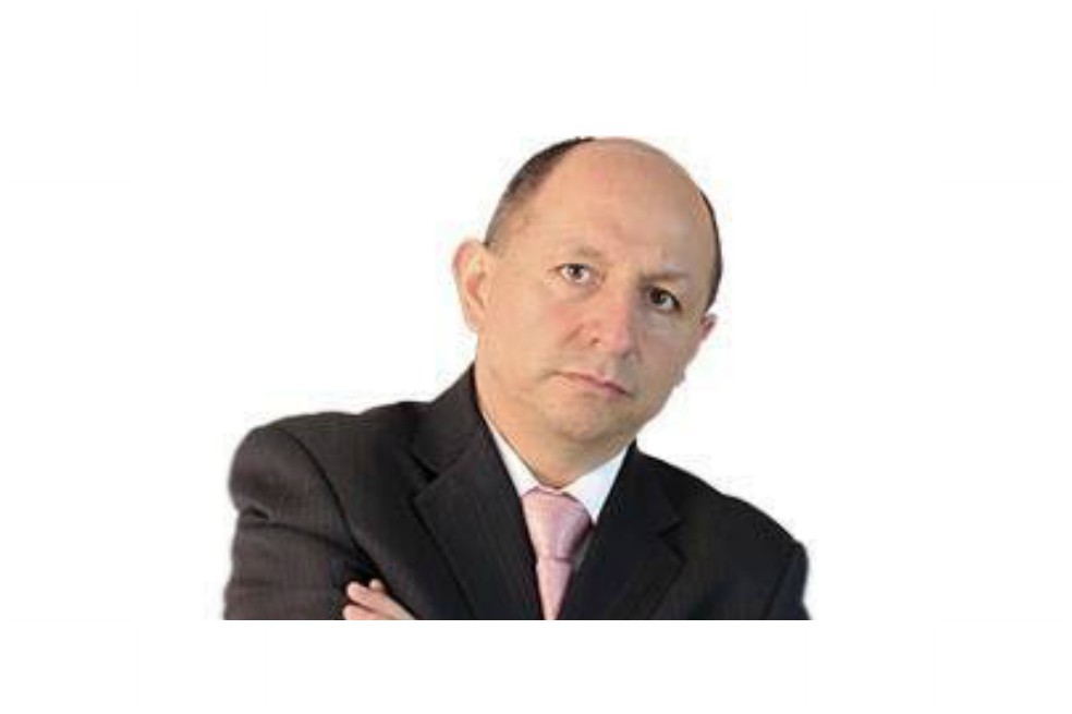 Multan al presidente de Medimás por incumplir sesiones de equinoterapia de menor de edad