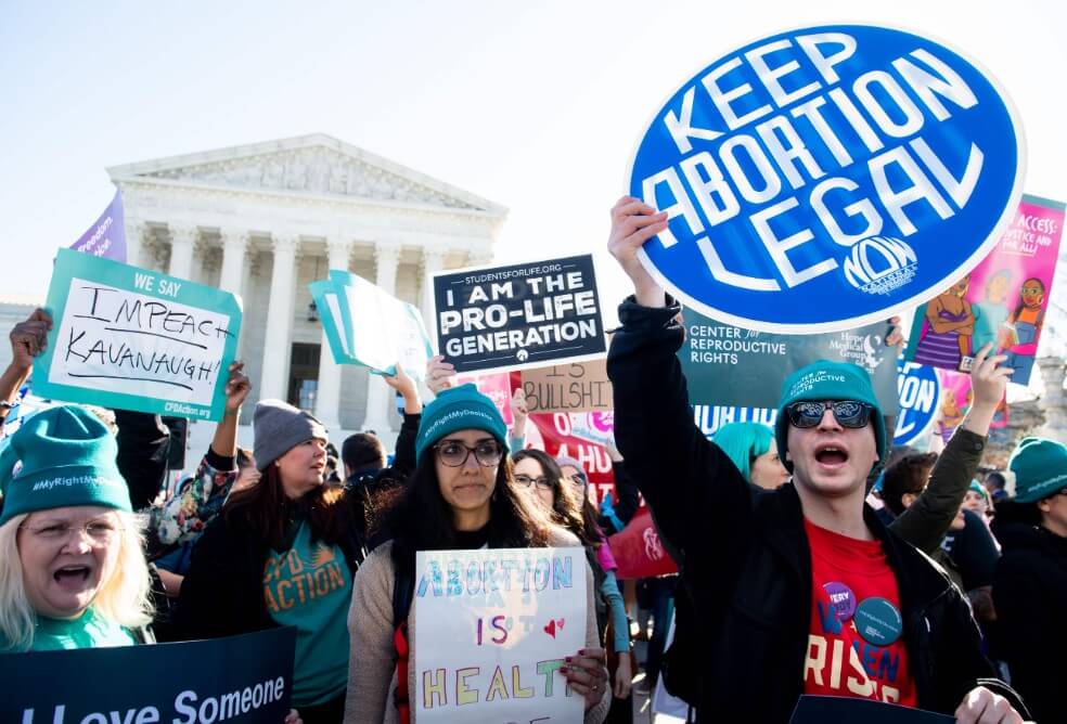 Estados de EE. UU. suspenden los abortos “en nombre de la lucha contra el coronavirus”