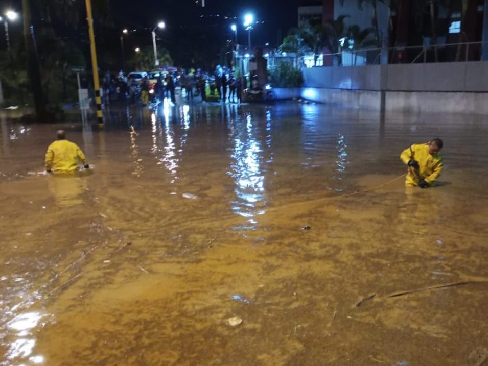 Lluvias en Cali: registran desbordamientos e inundaciones en varios puntos de la ciudad