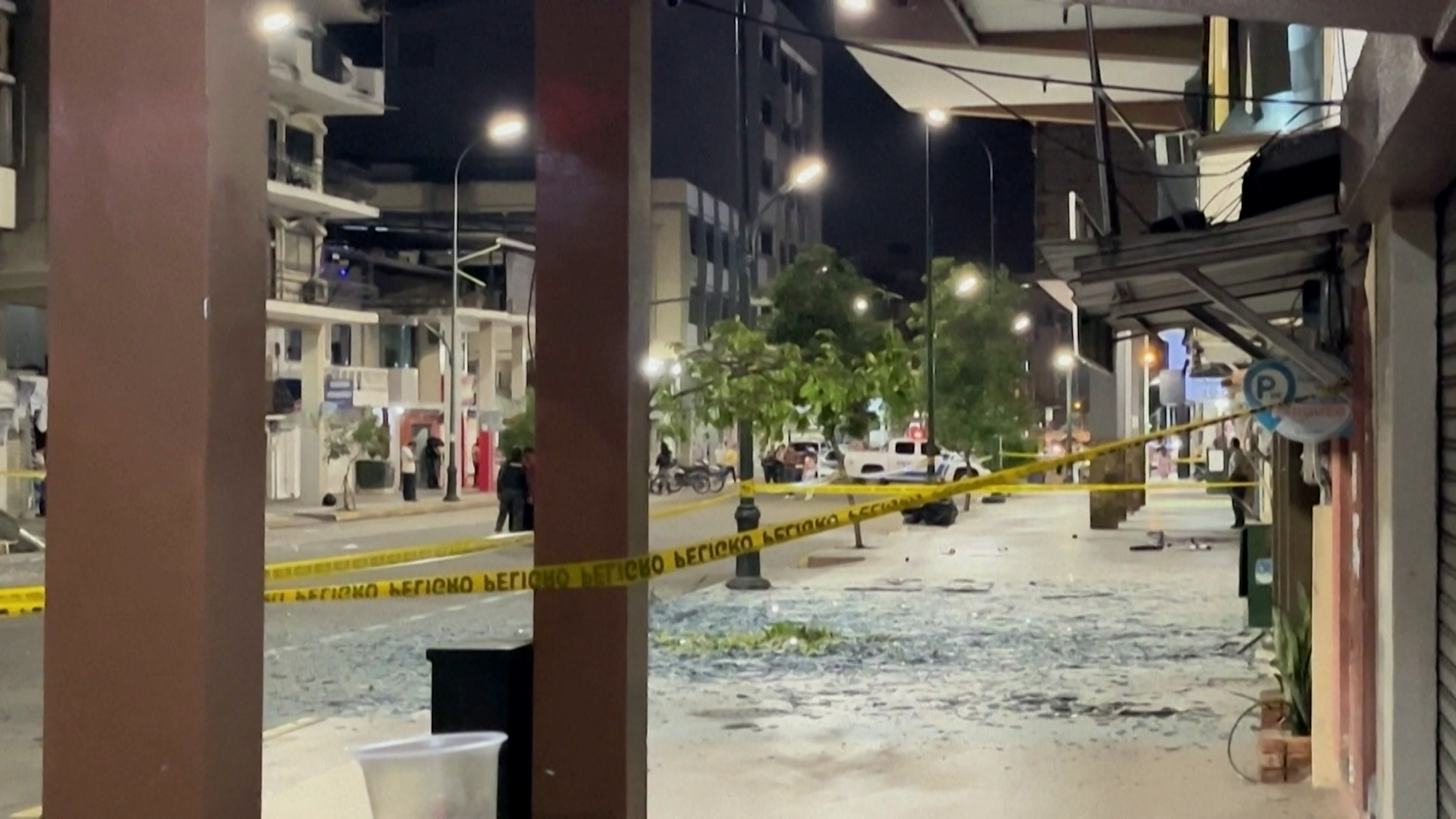 Ataque con explosivos a un edificio estatal en Ecuador
