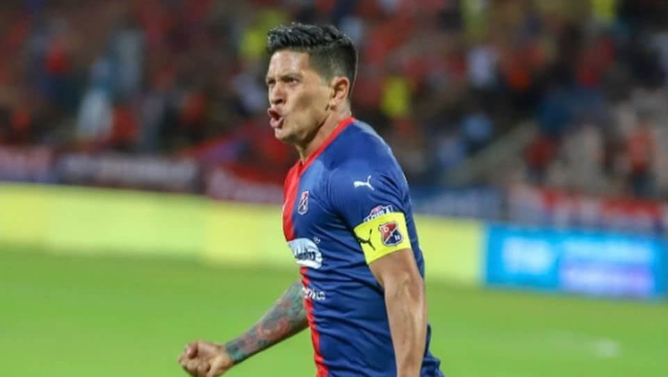 Medellín remontó y goleó 4-1 al América