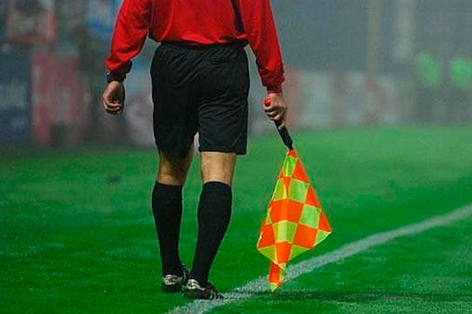 Árbitro de fútbol, vocación de alto riesgo