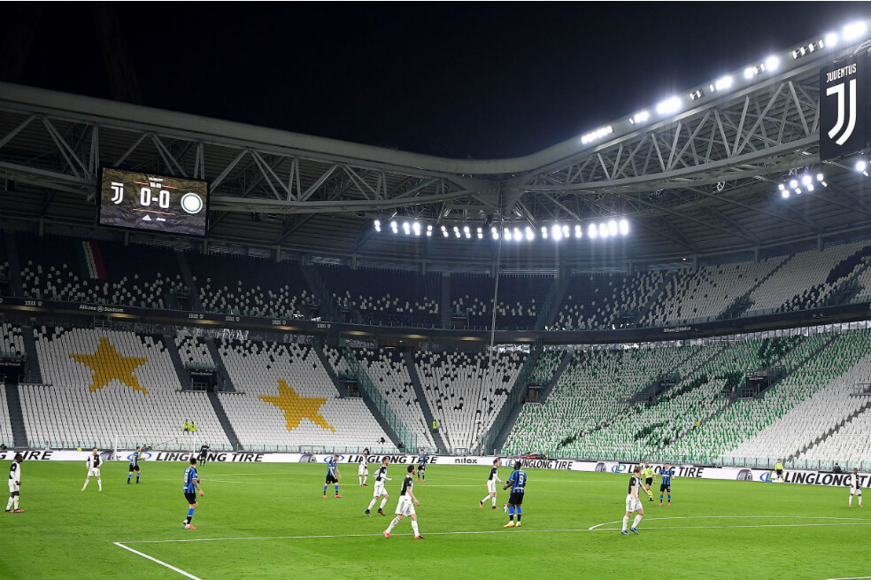 Aunque varios partidos de la Serie A se estaban jugando a puerta cerrada, el torneo será suspendido. / EFE
