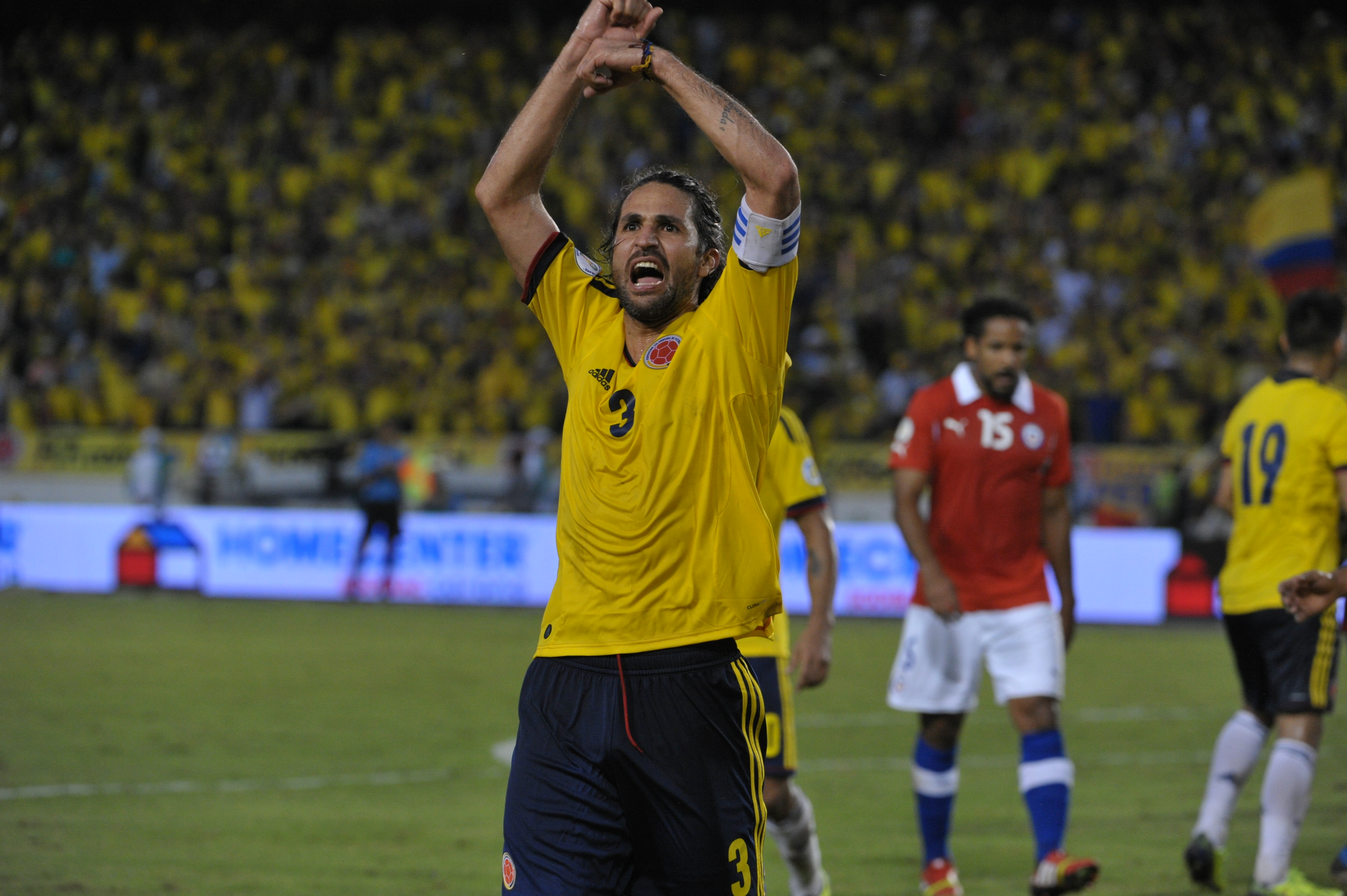 Futbolista colombiano, juega como defensa, en el partido ante Chile por la fecha 17 de las Eliminatorias Sudamericanas camino al Mundial de Brasil 2014.
