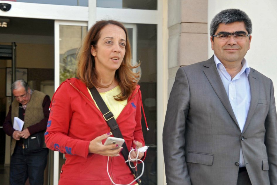 La periodista Ebru Umar fue liberada el fin de semana tras pasar unas horas en detención por criticar públicamente al presidente Erdogan. / EFE