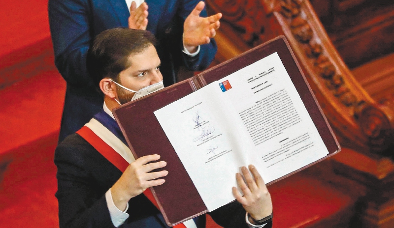 ¿Apruebo o rechazo? Arranca la campaña por plebiscito constitucional en Chile